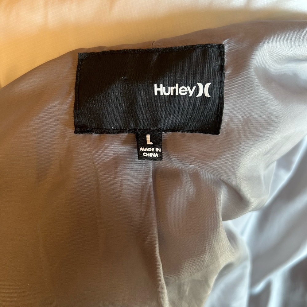 Hurley Vest 🌟Host Pick🌟 - Picture 5 of 6
